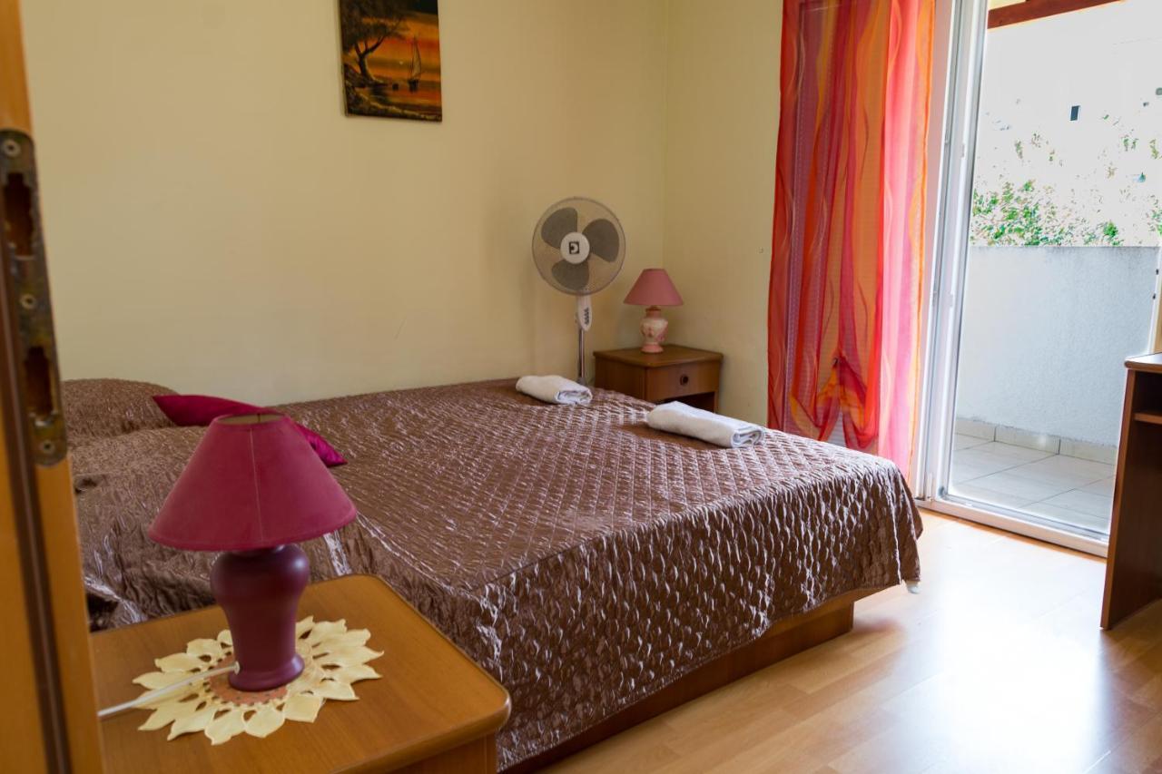 Pag Marina Rooms & Apartment Exterior foto