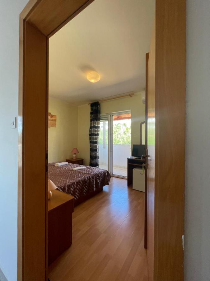 Pag Marina Rooms & Apartment Exterior foto