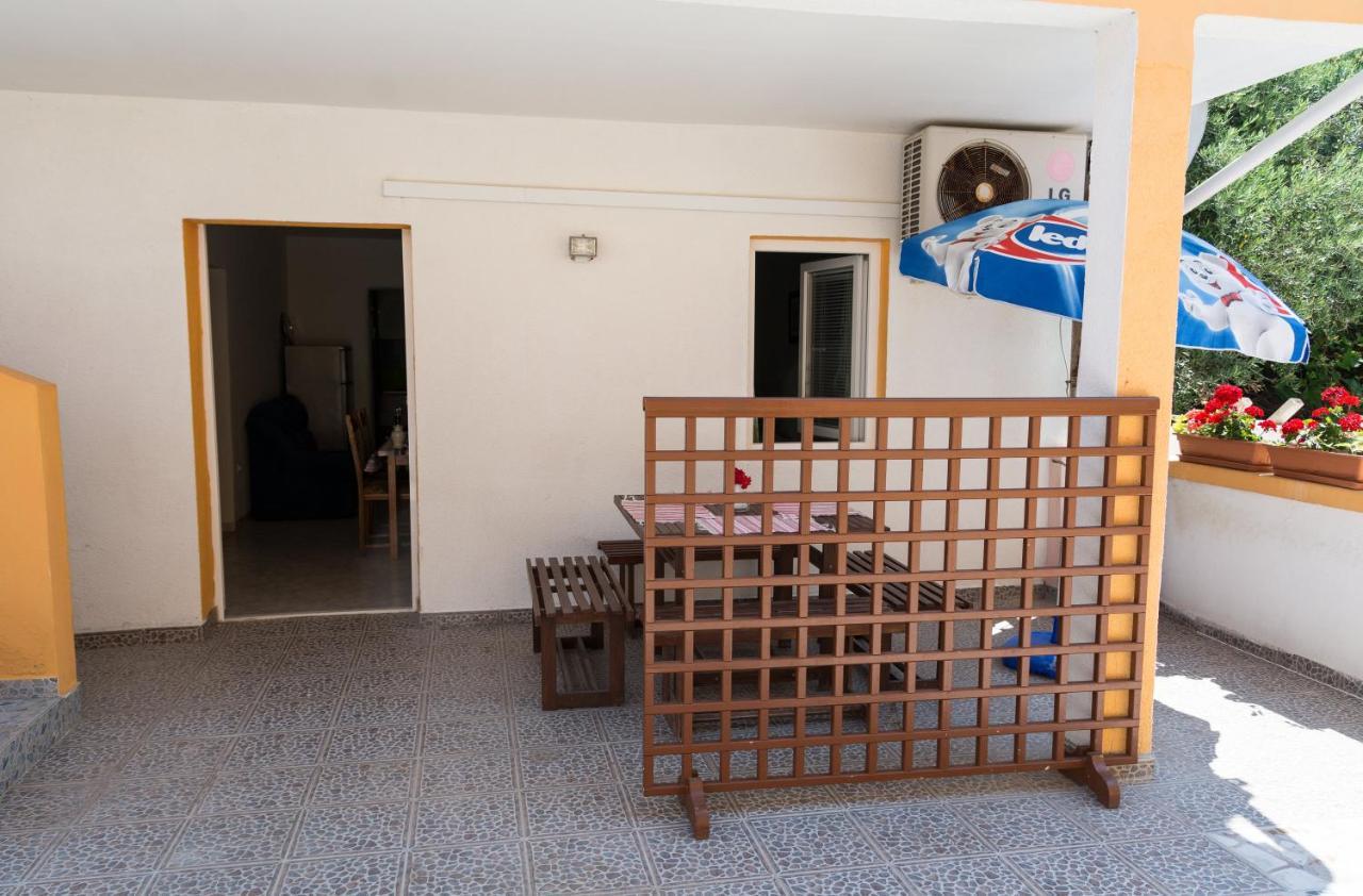 Pag Marina Rooms & Apartment Exterior foto